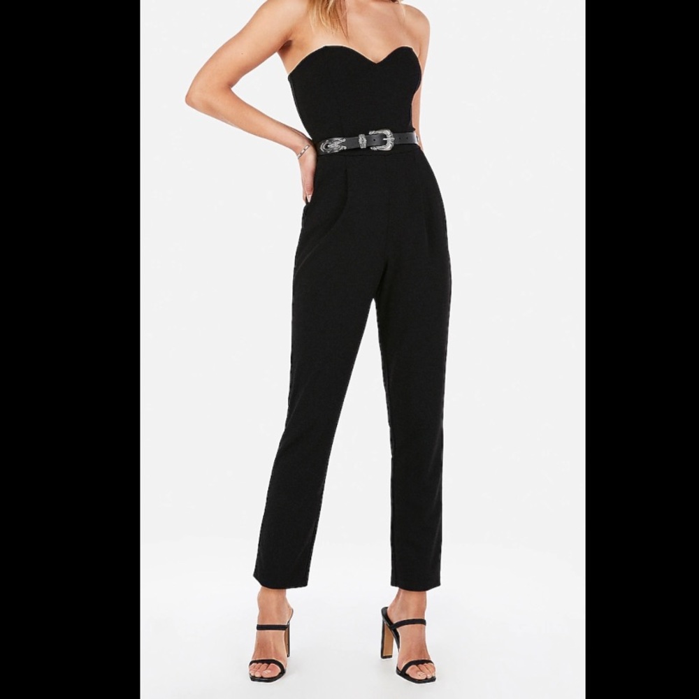 Strapless sweetheart neckline jumpsuit.